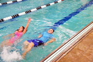 Children swimming at Splash Landings
